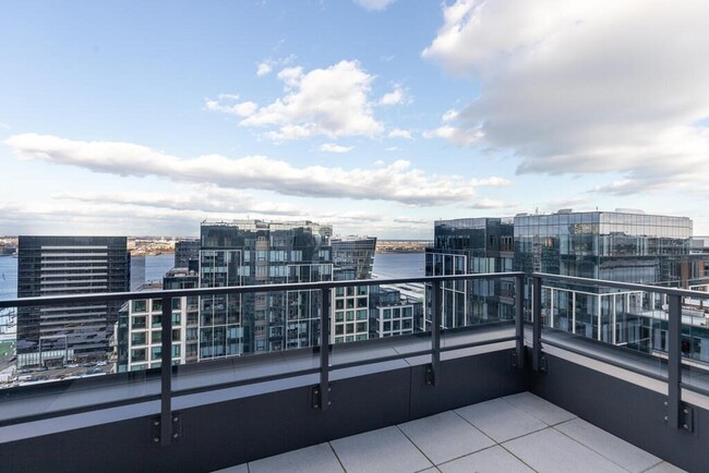 Foto del edificio - 131 Seaport Blvd