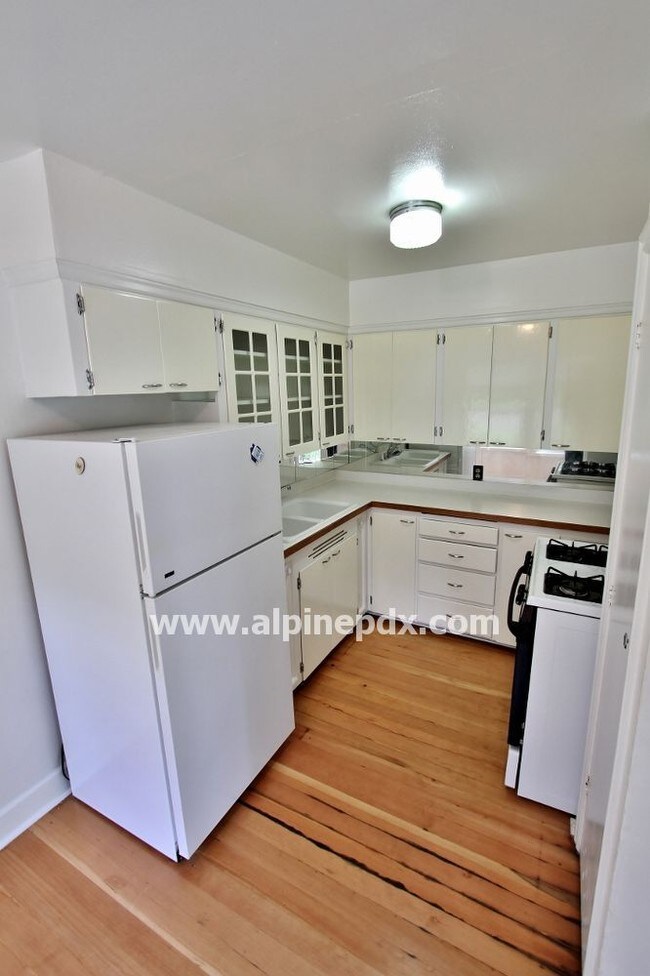 Foto del edificio - 1025 NE Birchwood Dr