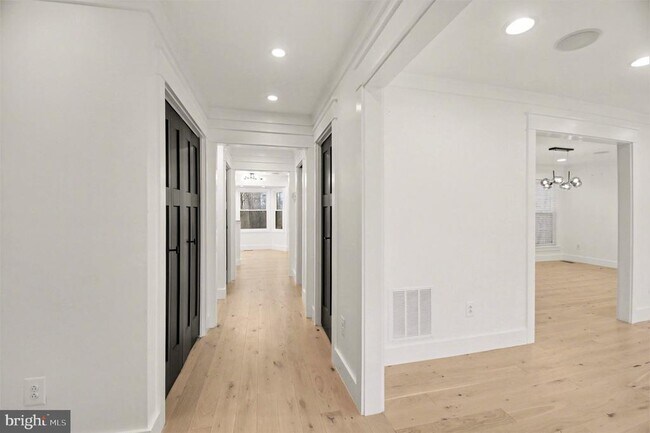 Foto del edificio - 24 Lipscomb Ct