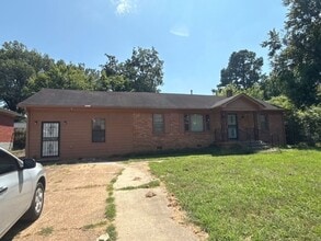 Building Photo - 1779 Baldwin Ave