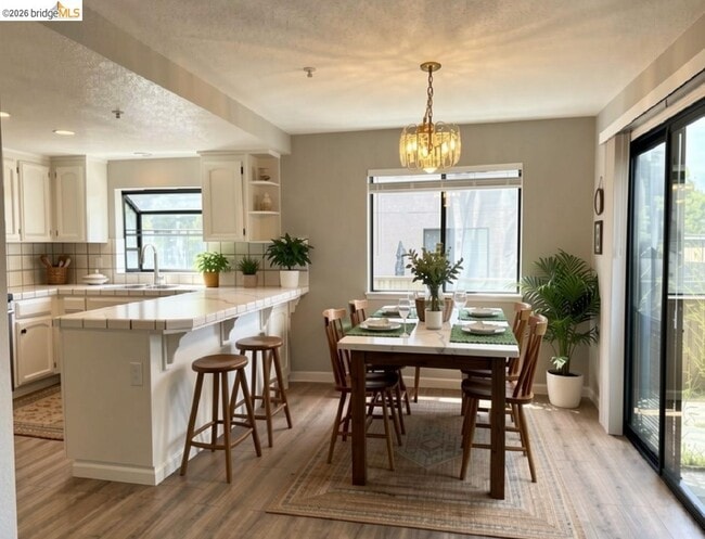 Building Photo - 20647 Maria Ct