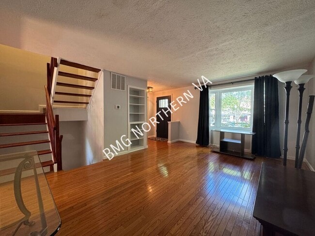 Photo - 379 W Broad St House