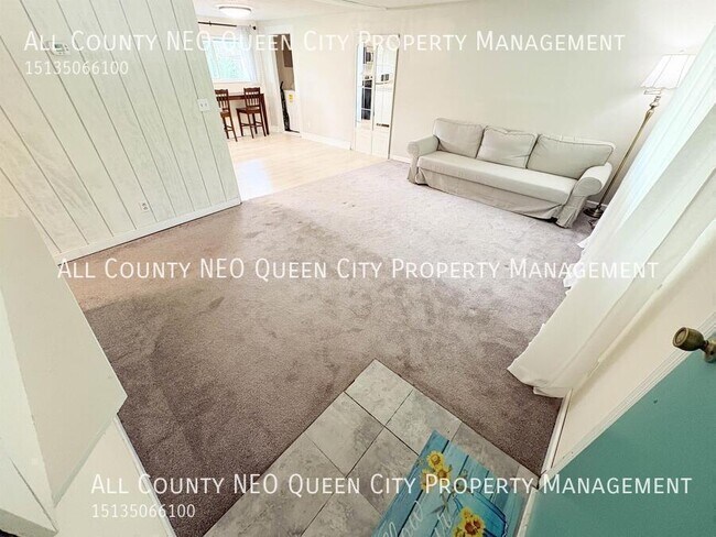 Building Photo - 3692 Elmira Dr