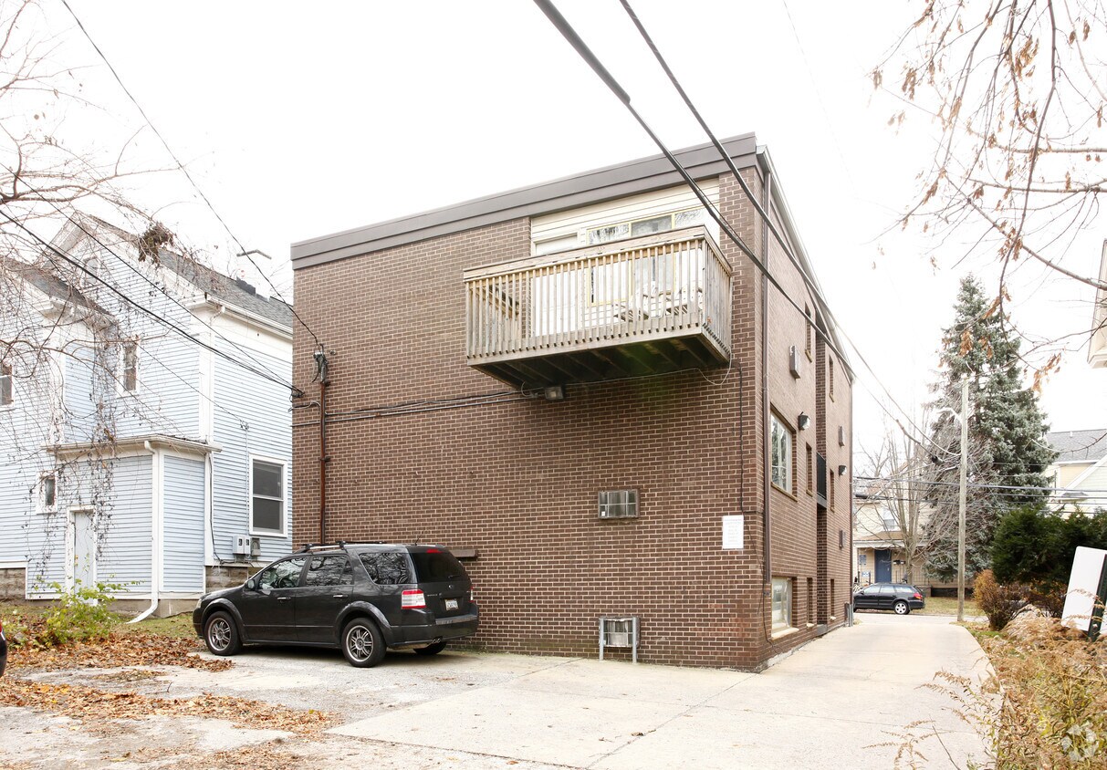 Foto principal - 817 Arch St
