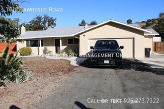 Building Photo - 1611 Lawrence Rd