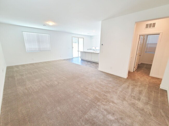 Foto del edificio - Brand New Home Never Lived in with Communi...