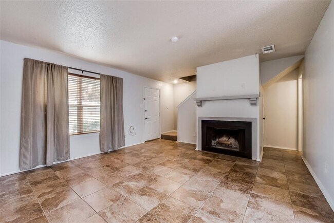 Foto del edificio - 602 Timberline Dr