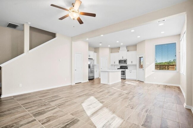 Foto del edificio - 155 Axlewood Ct