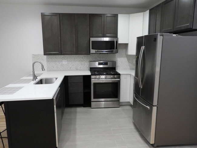 Foto del edificio - 1510 Nostrand Ave