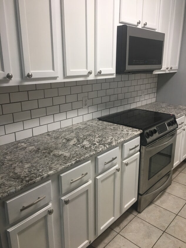 1010 N Sunny Hill Dr, Pineville, LA 71360 Townhome Rentals in