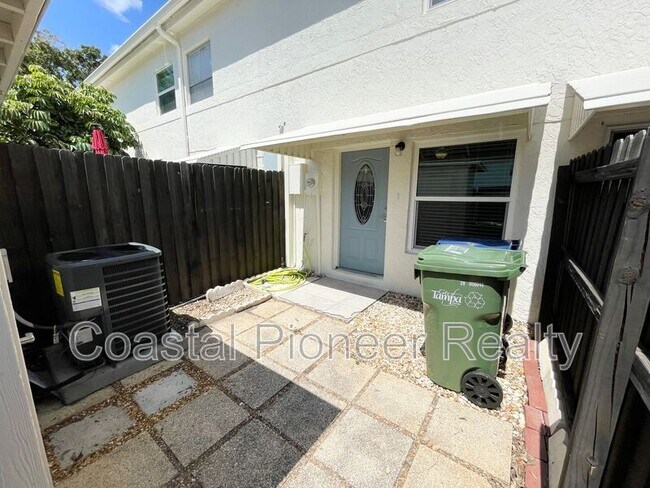 Building Photo - 4226 La Dega Ct