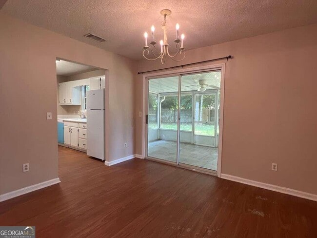 Building Photo - 105 Driftwood Ct