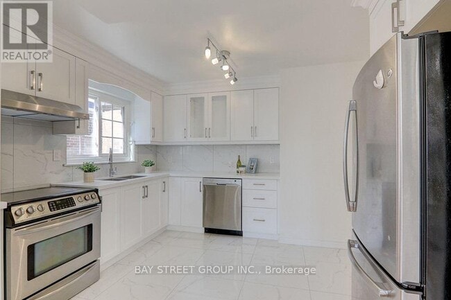 Building Photo - 169 Glen Springs Dr