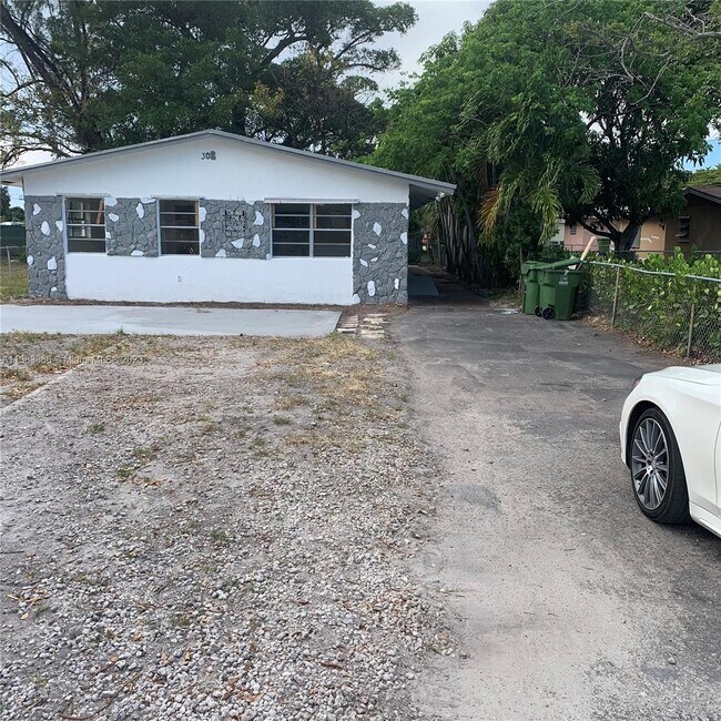 Foto del edificio - 308 NW 9th St