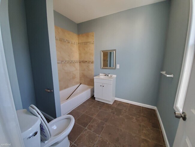 Foto del edificio - 3 br, 2 bath  - 548 S 20th St 2