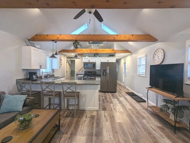 Foto del edificio - 1708 N Center St