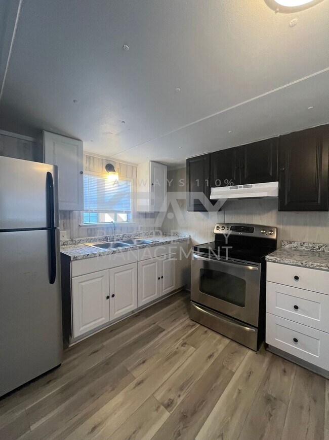 Foto del edificio - 3 bedroom Mobile Home Now Available!