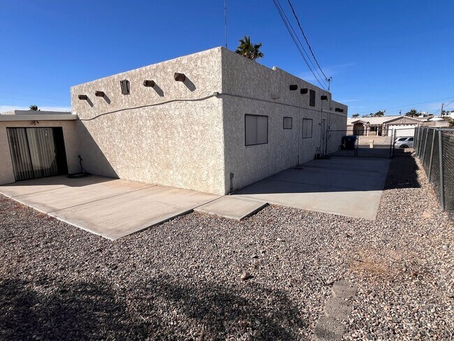 Building Photo - Longterm Furnished or Unfurnished Home