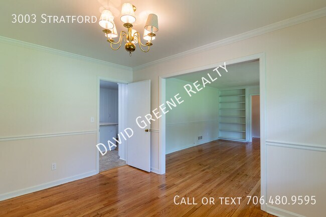 Foto del edificio - 3003 Stratford Dr