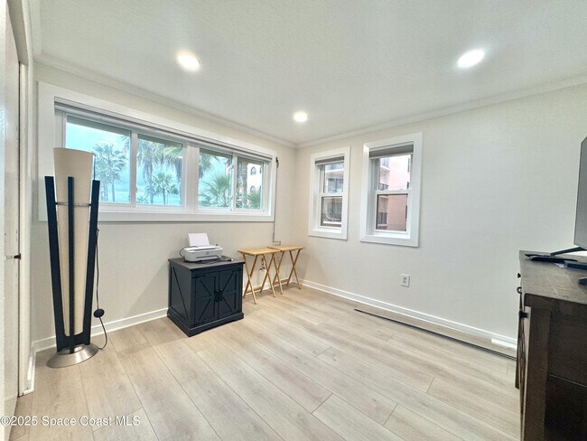 Foto del edificio - 5050 Ocean Beach Blvd