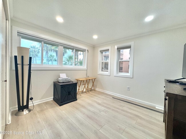 Building Photo - 5050 Ocean Beach Blvd