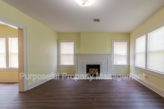 Foto del edificio - 728 NE 15th St