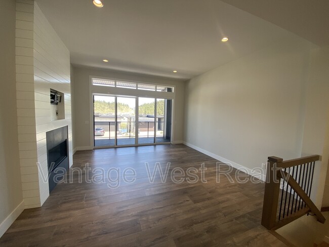 Building Photo - 1901 Northern Flicker Ct