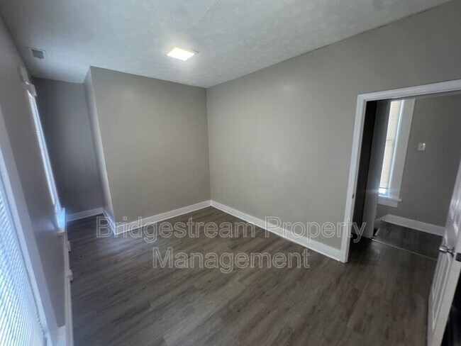 Building Photo - 61 S Torrence St