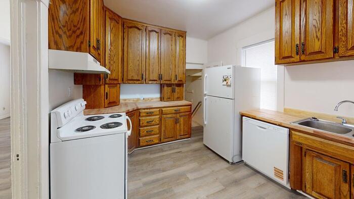 Primary Photo - 504 1st Ave NW