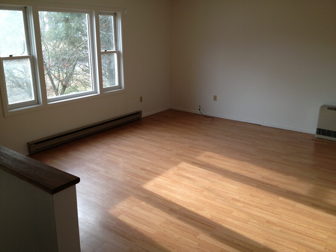 Foto principal - 42 Valley Ridge Rd