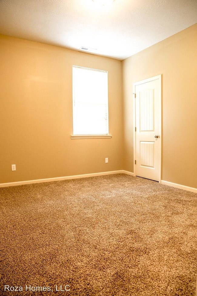 Building Photo - 459 S Main Ave