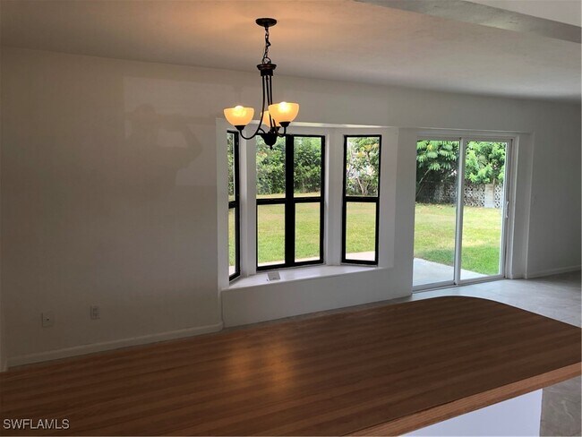 Foto del edificio - 709 El Dorado Pkwy E