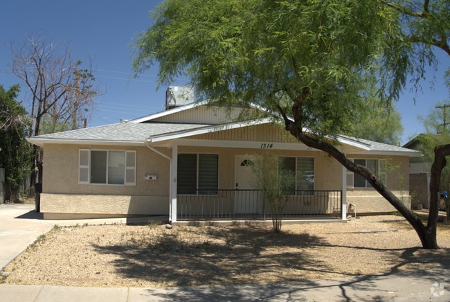 Building Photo - 1314 E Orange St
