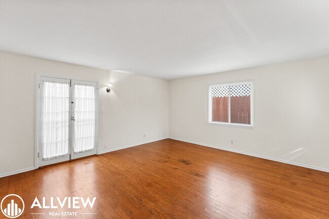 Foto del edificio - Charming 1-Bedroom Private Home with Backyard – 6-Month Lease with Month-to-Month Flexibility