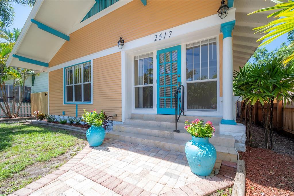 Foto principal - 2517 Oakdale St S