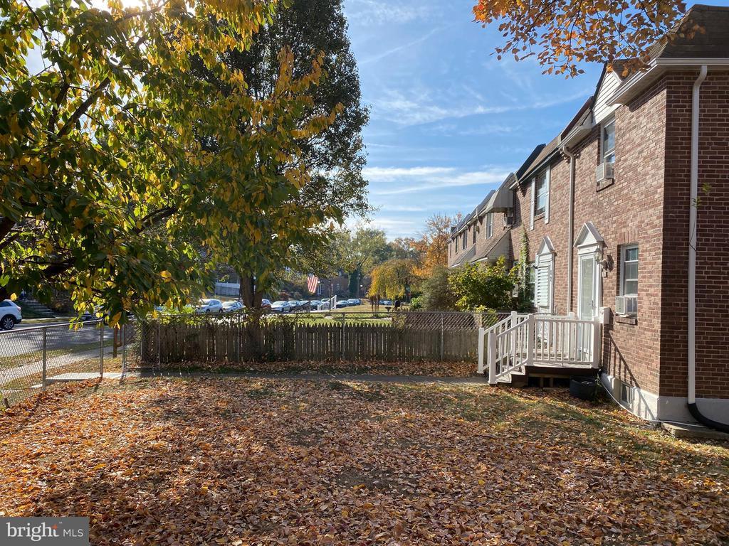 Primary Photo - 84 Madison Dr