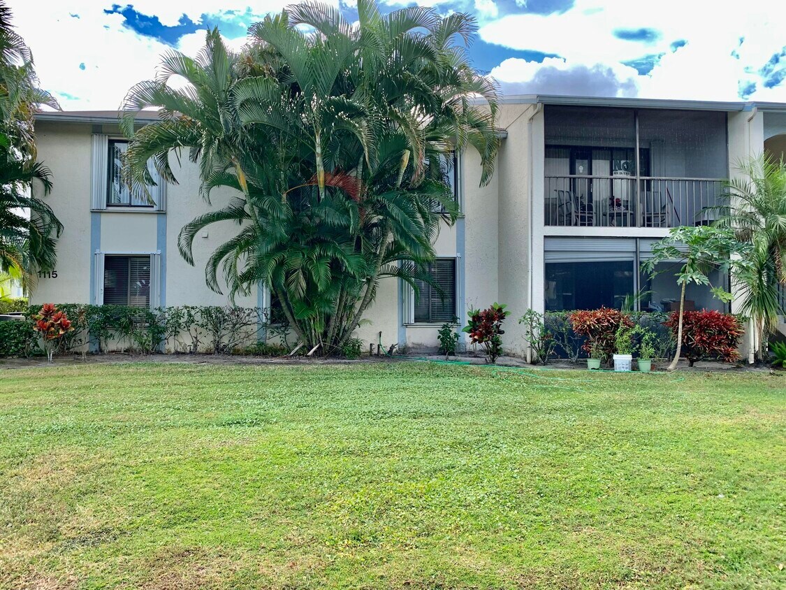 Primary Photo - 1115 Green Pine Blvd