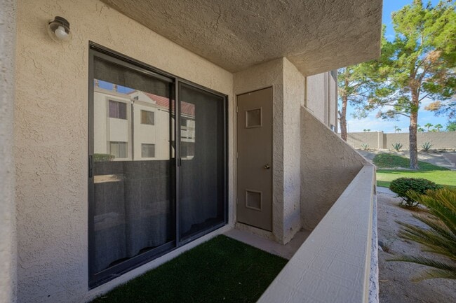 Building Photo - 3791 Desert Marina Dr