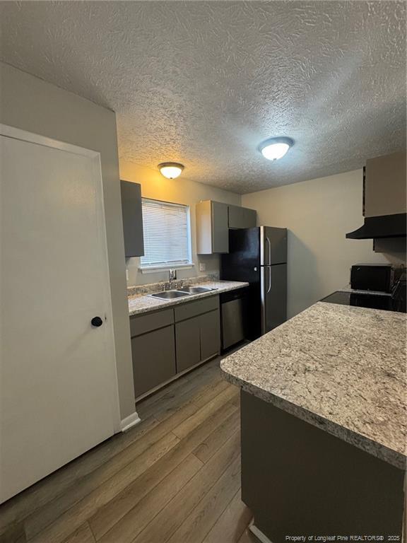 Foto del edificio - 901 Applewood Ln