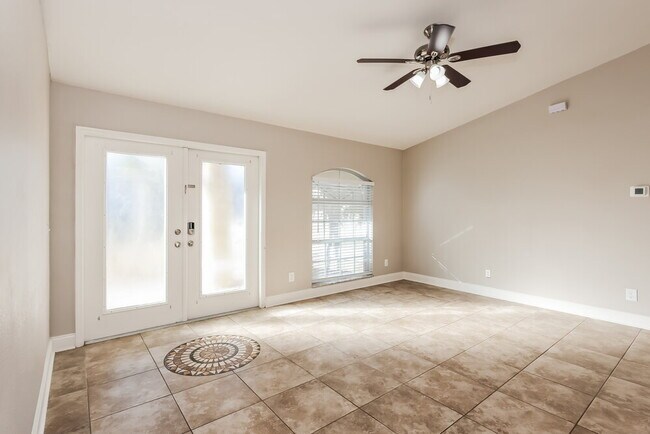 Foto del edificio - 1729 SW 23rd St