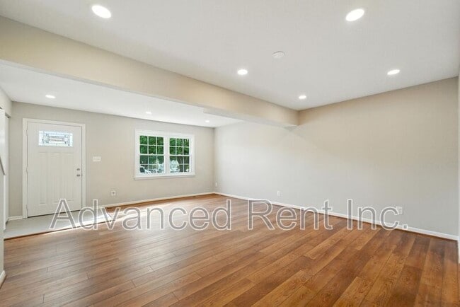 Building Photo - 1 Jack Pine Pl
