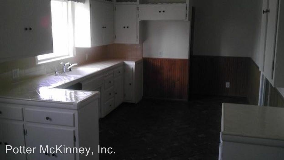 Building Photo - 549 China Grade Loop