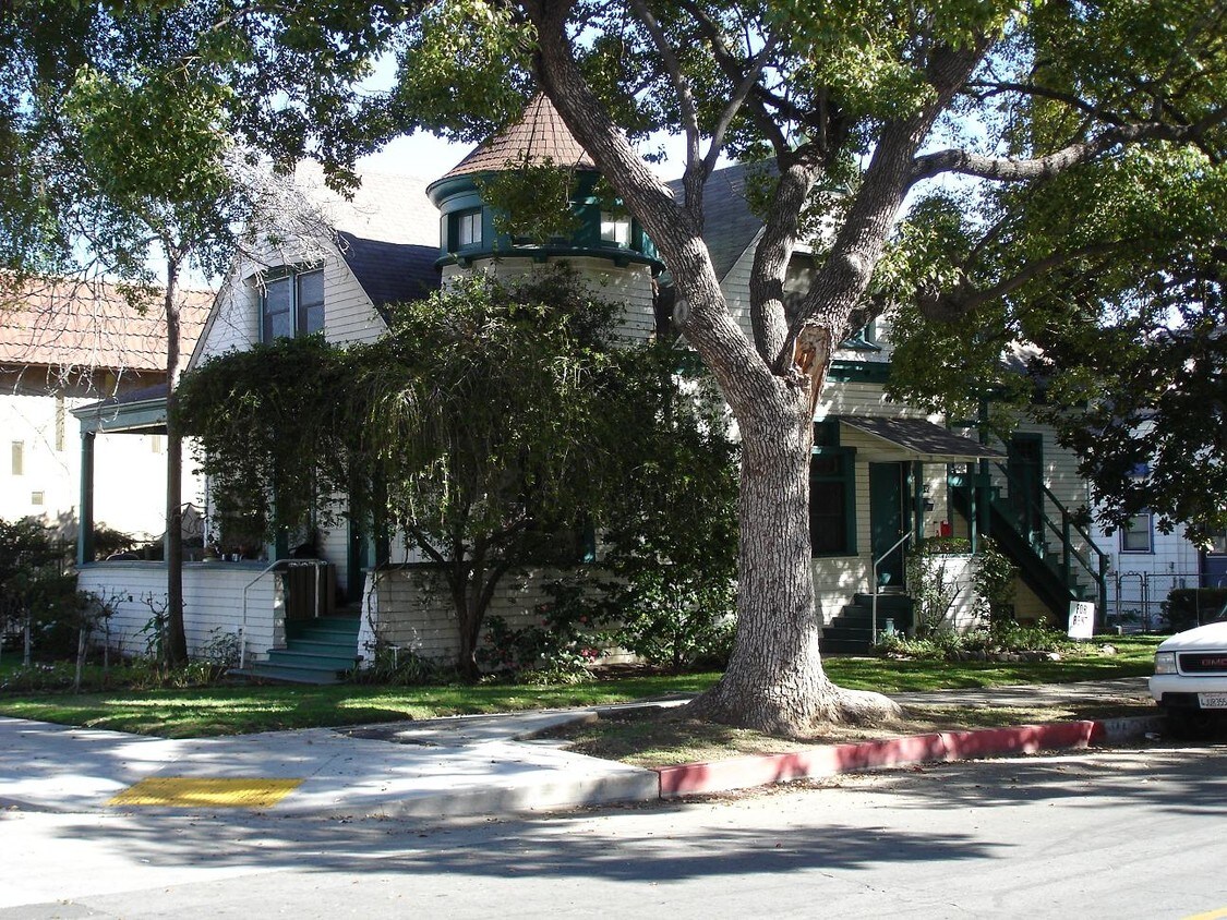 Building Photo - 524 El Dorado St
