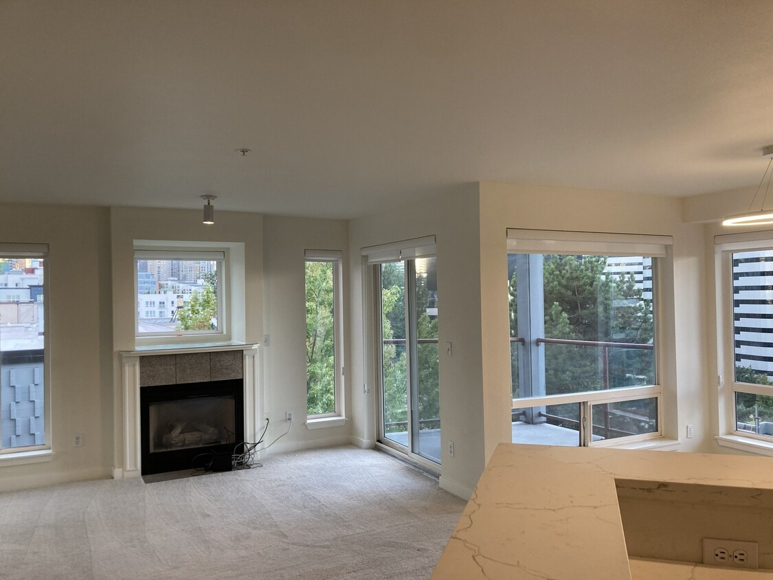 Panoramic view of city - 1805 Bellevue Ave (Seattle, WA)