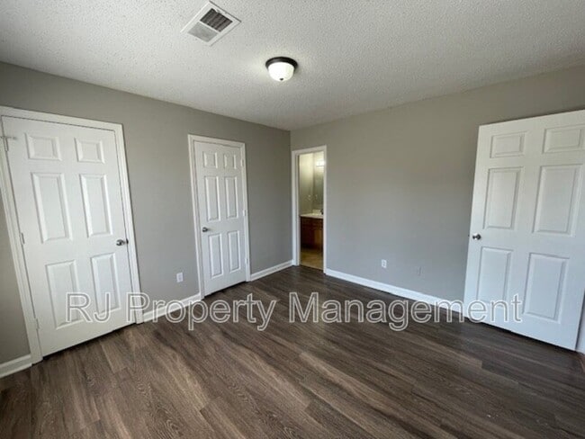 Building Photo - 9226 Lazzini Cove