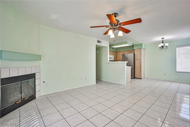 Building Photo - 4955 S Lindell Rd