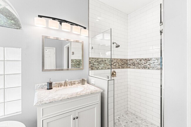 Building Photo - 22139 Cressmont Pl