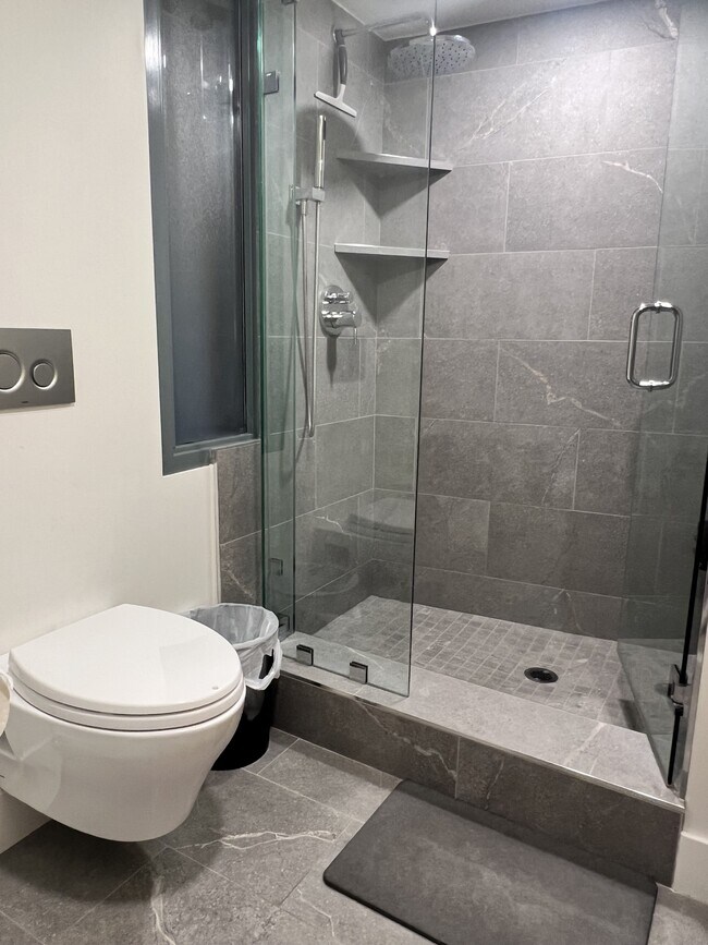 Foto del edificio - 163 W 200 S