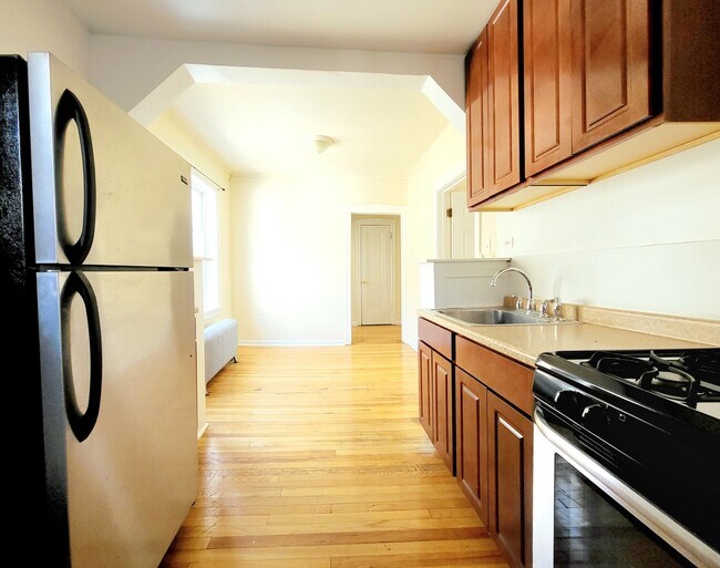 Foto del edificio - 3406 W Berteau Ave
