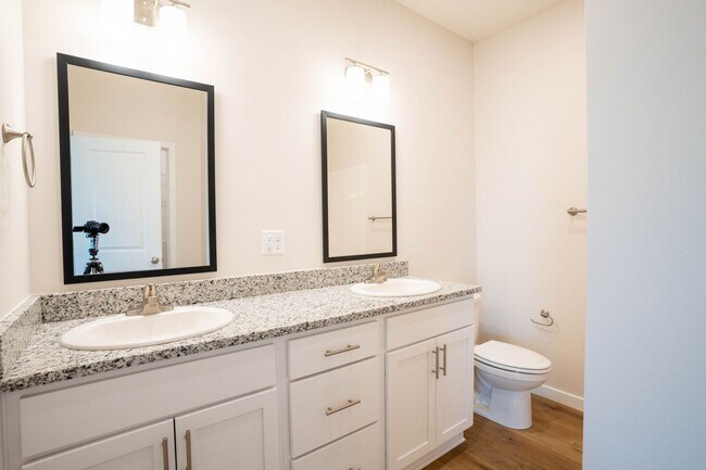 Foto del edificio - BRAND NEW 3 BEDROOM HOME - Mount Vernon, MO